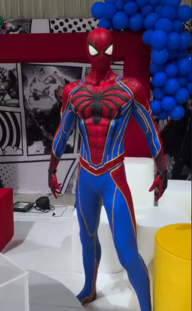 Escultura Homem Aranha