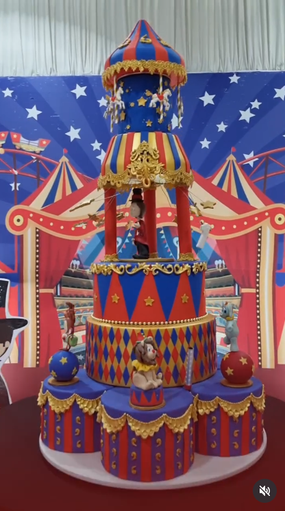 Circo azul tambores